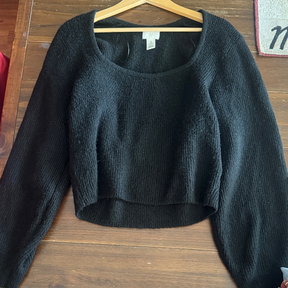 H&M Charcoal Scoop Neck Cropped Sweater